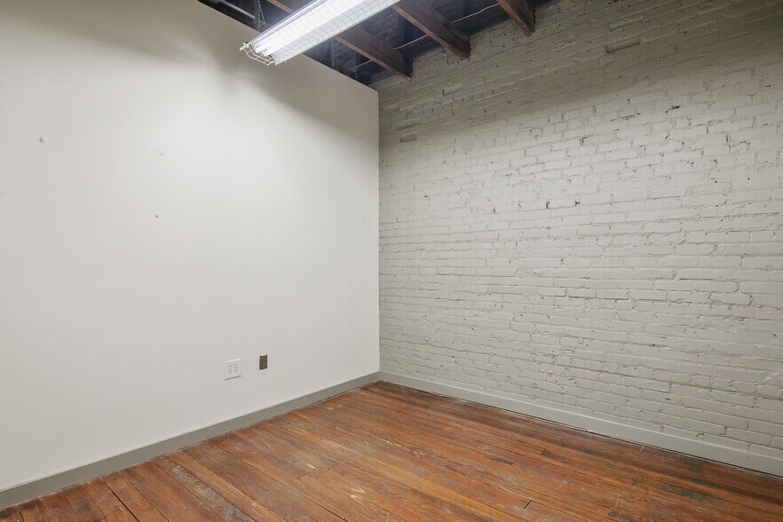 More Photos Of 159 Maxwell St, Fayetteville Office Residential For Sale