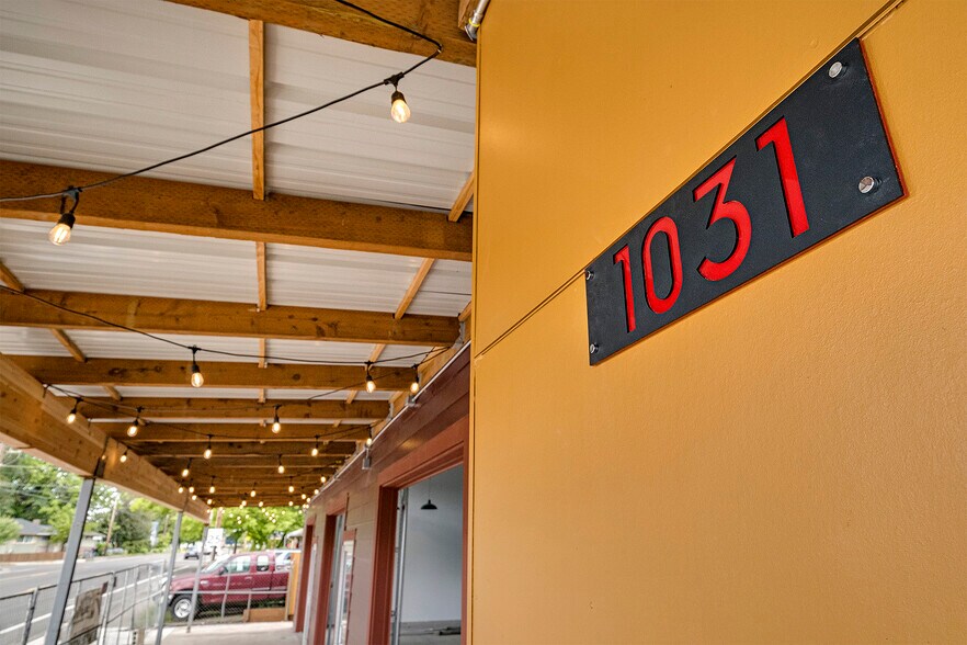 More Photos Of 1031 NE Lafayette Ave, Mcminnville Restaurant For Sale