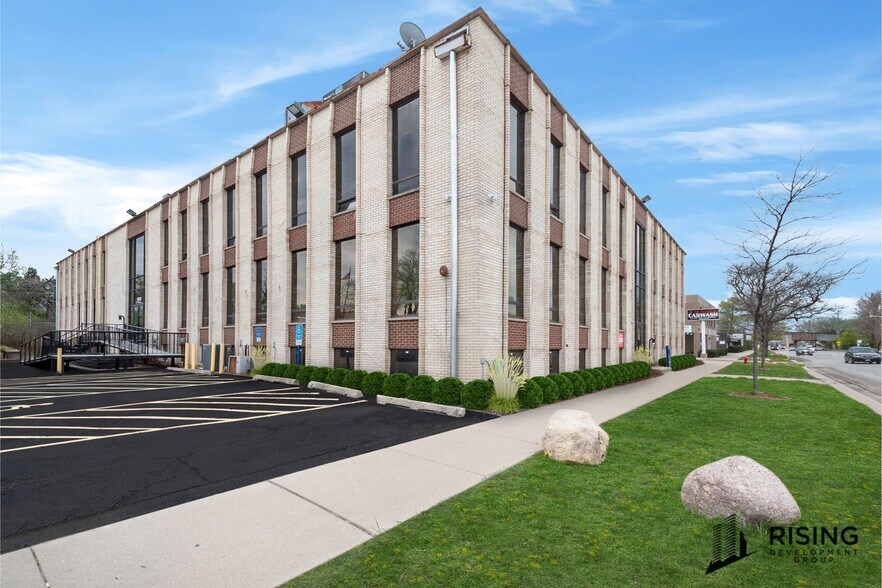 More Photos Of 10001 W Roosevelt Rd, Westchester Office For Sale