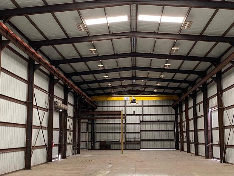 More Photos Of 2591 Malloy Bridge Rd, Ferris Distribution For Lease
