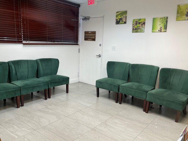 More Photos Of 100 NE 15th St, Homestead Office For Lease