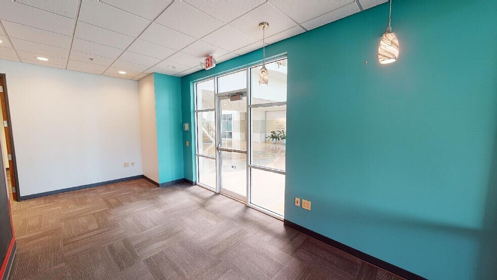 More Photos Of 630 W Carmel Dr, Carmel Office For Lease