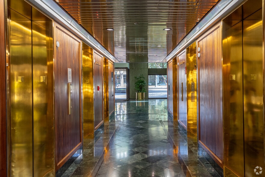 More Photos Of 1001 Bishop St, Honolulu Office For Lease