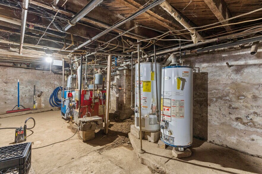 More Photos Of 273 Main St, Cromwell Apartments For Sale