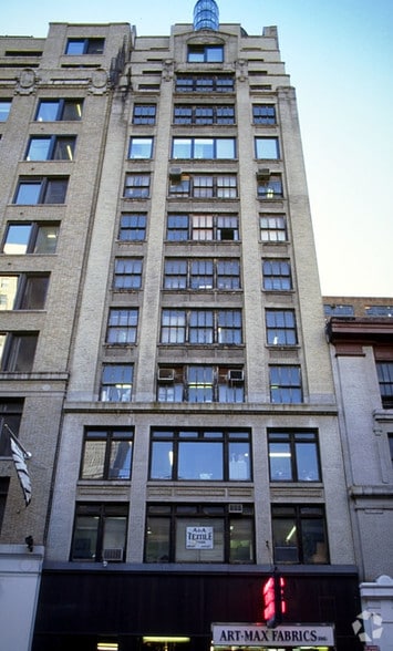 Primary Photo Of 250 W 40th St, New York Loft Creative Space For Lease