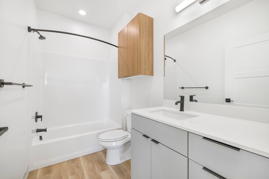 More Photos Of 201 E Ross Ave, Driggs Multifamily For Sale