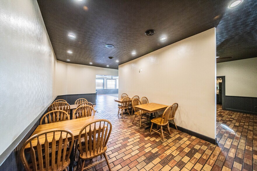 More Photos Of 7052 Benton Rd, Paducah Restaurant For Sale