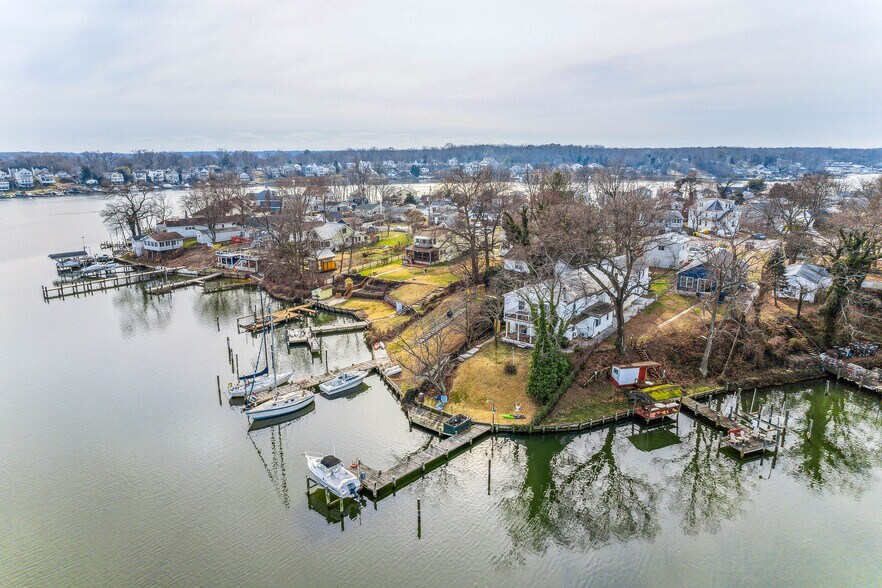 More Photos Of 460 Carvel Beach Rd, Baltimore Apartments For Sale