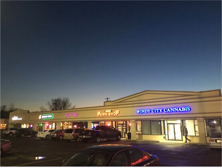 Primary Photo Of 8300-8400 S Roberts Rd, Justice Unknown For Lease