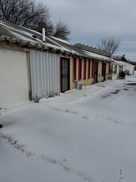 More Photos Of 1175 E Napier Ave, Benton Harbor Flex For Sale