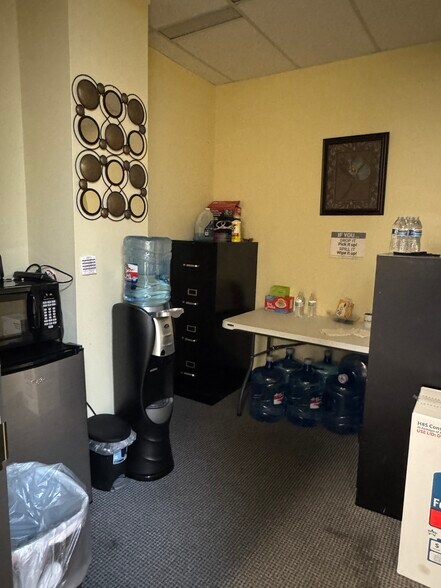 More Photos Of 1303 W Walnut Hill Ln, Irving Office For Lease