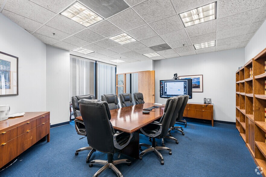 More Photos Of 255 Bank St, Waterbury Office For Sale