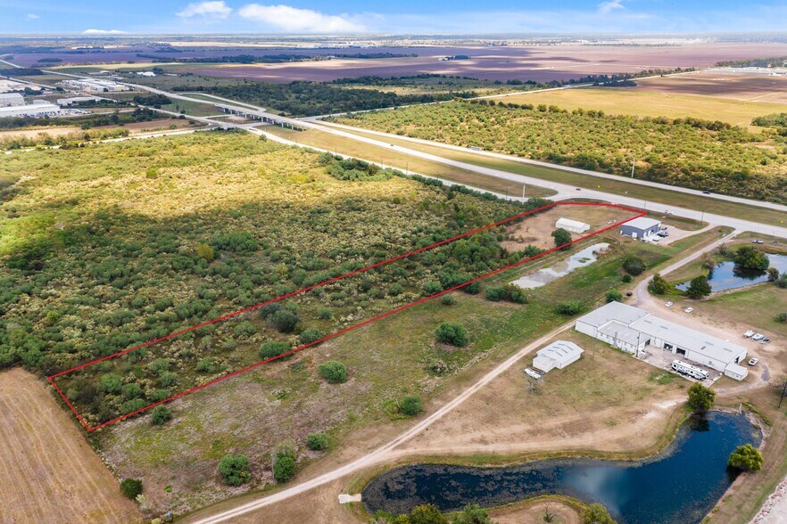 More Photos Of 1585 Patton Rd, Rosenberg Service For Sale