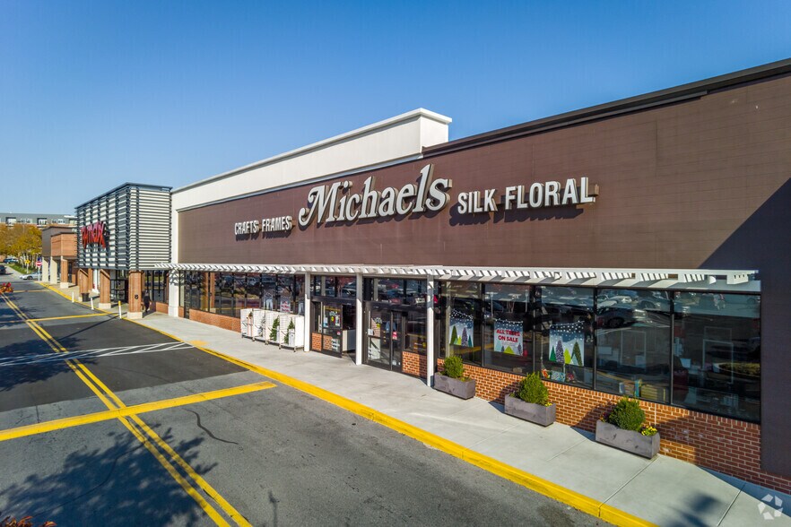 More Photos Of 2307-2329 Forest Dr, Annapolis Freestanding For Lease