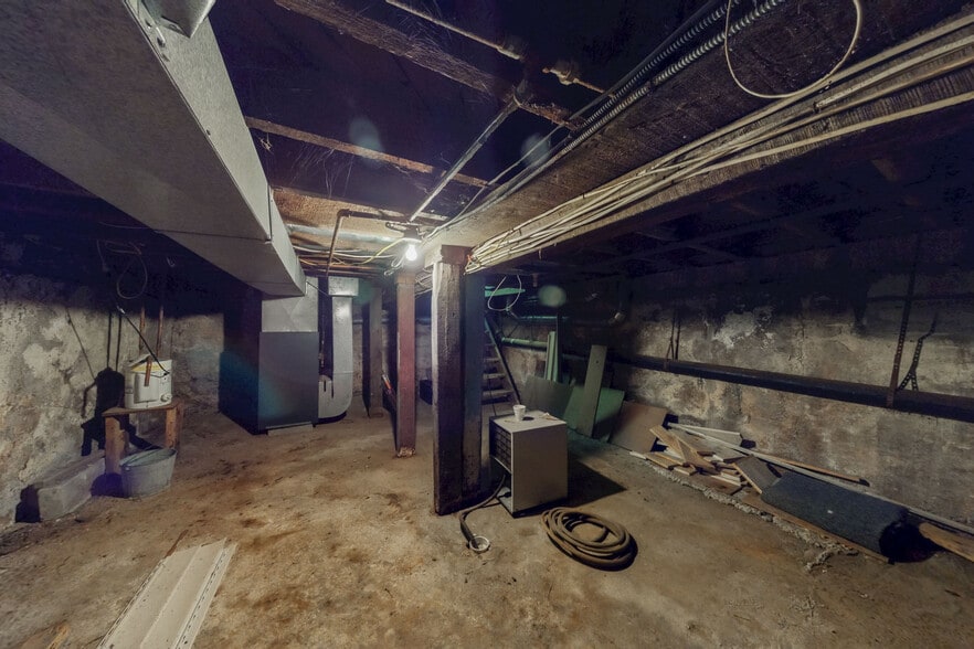 More Photos Of 1564 Becker St, Schenectady Storefront For Sale