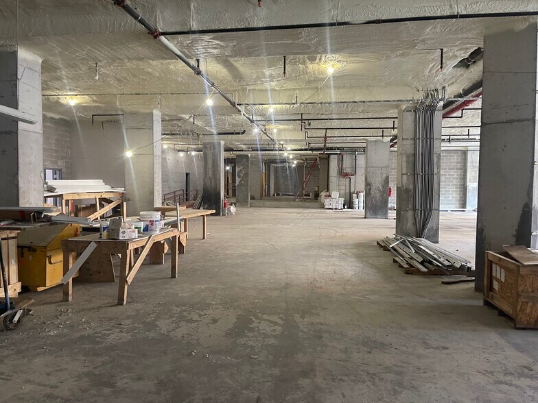 More Photos Of 912 Broadway, Brooklyn Apartments For Lease
