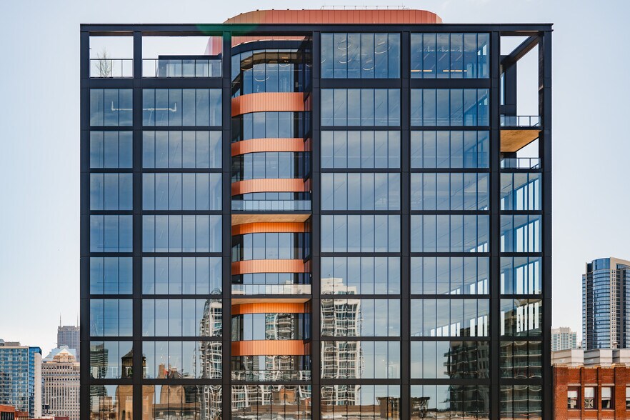 More Photos Of 311 W Huron St, Chicago Office For Lease