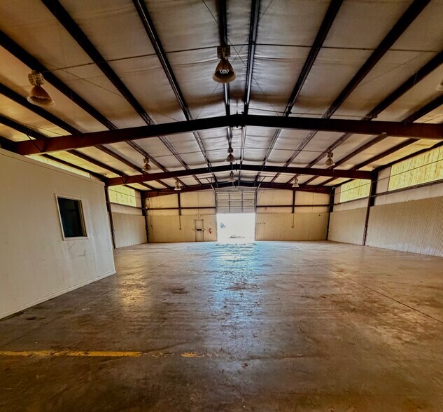 More Photos Of 3856 Industrial Cir, Bossier City Warehouse For Lease