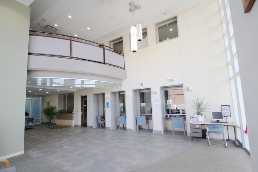 More Photos Of 225 East Ave, Elyria Warehouse For Sale