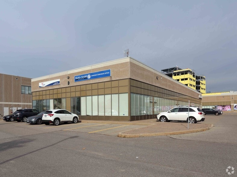 More Photos Of 1550 16th Ave, Richmond Hill Unknown For Lease