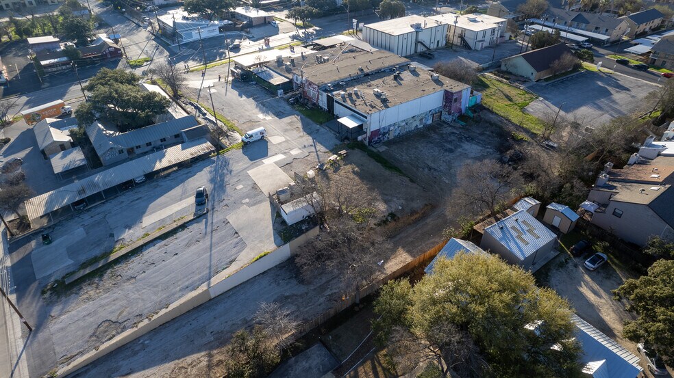 More Photos Of 8123 Broadway St, San Antonio Freestanding For Sale