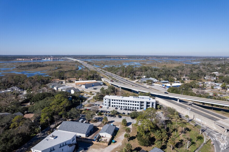 More Photos Of 2300 Marsh Point Rd, Neptune Beach Office For Lease