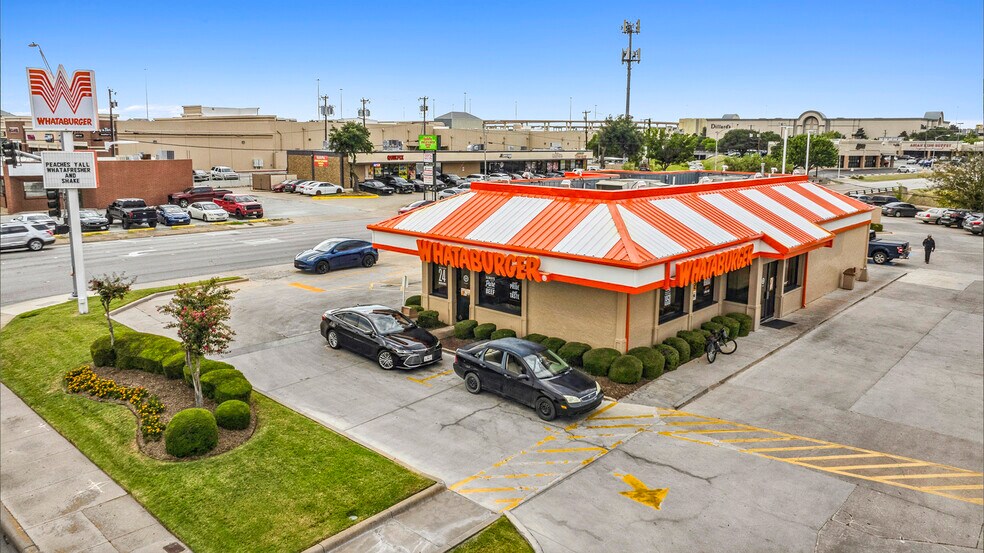 Primary Photo Of 1120 W Pipeline Rd, Hurst Fast Food For Sale