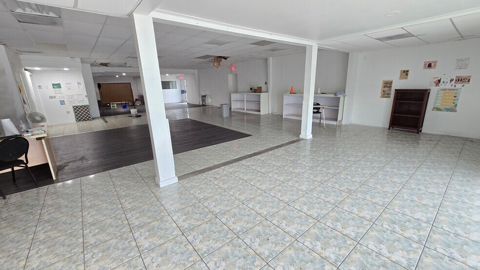 More Photos Of 408 N Ridgewood Dr, Sebring Freestanding For Lease