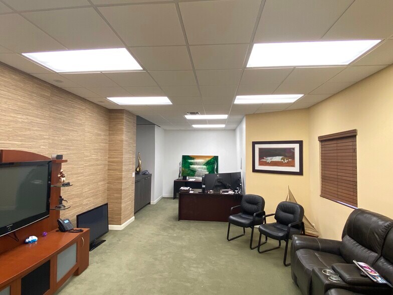 More Photos Of 2101 NW 33rd St, Pompano Beach Unknown For Lease