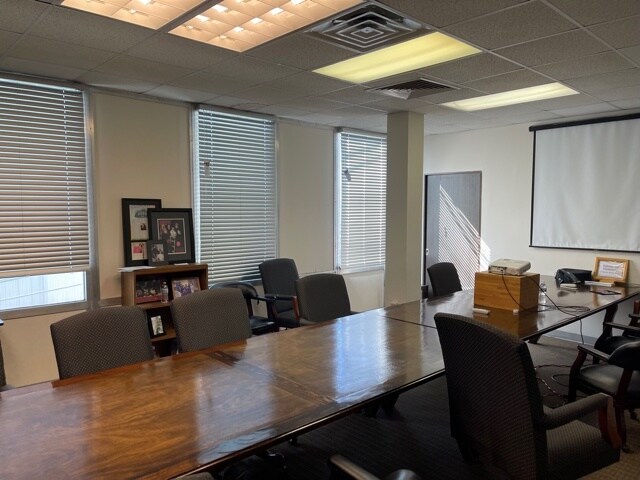 More Photos Of 6554 Florida Blvd, Baton Rouge Office For Lease
