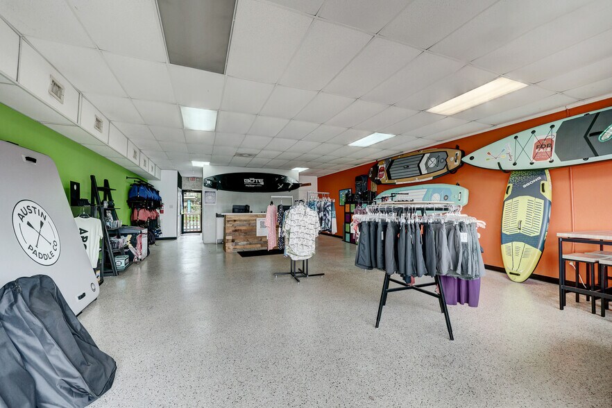 More Photos Of 616-624 Marina Bay Dr, Kemah Storefront For Sale