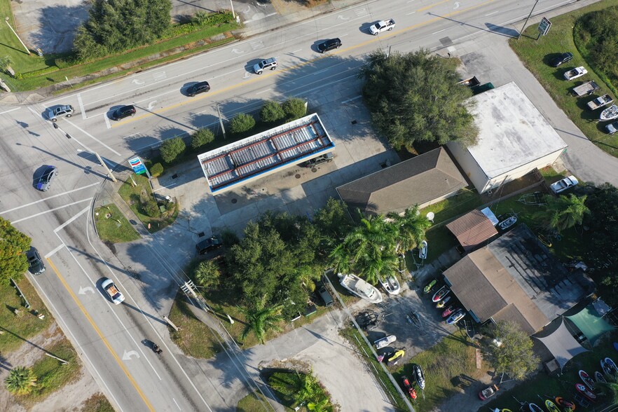 More Photos Of 755 4th St, Vero Beach Convenience Store For Sale