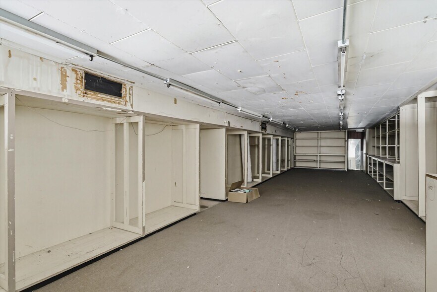 More Photos Of 110 W Frank St, Grand Saline General Retail For Sale
