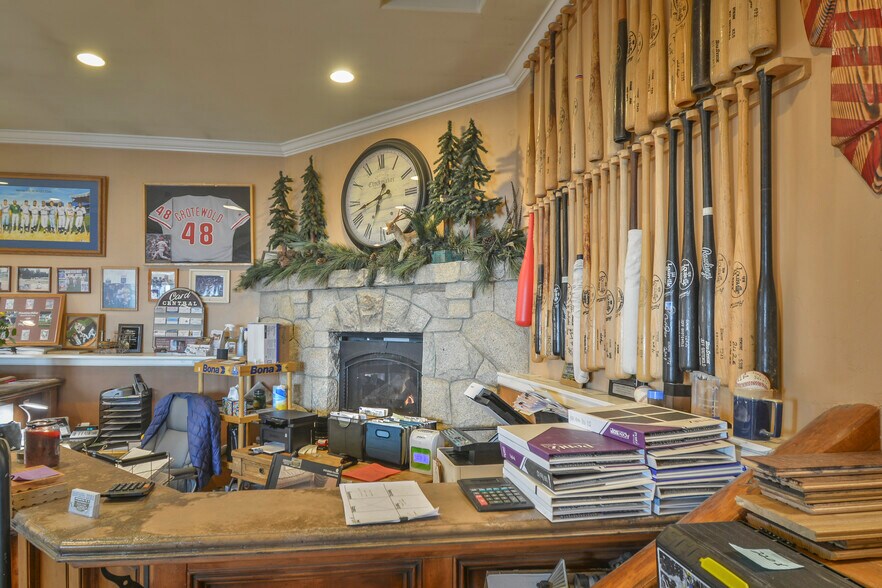 More Photos Of 25266 Highway 18, Crestline Service Station For Sale