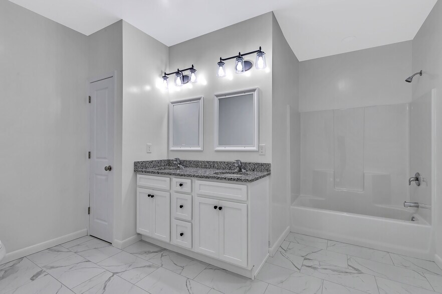 More Photos Of 253 Mantoloking Rd, Brick Apartments For Sale