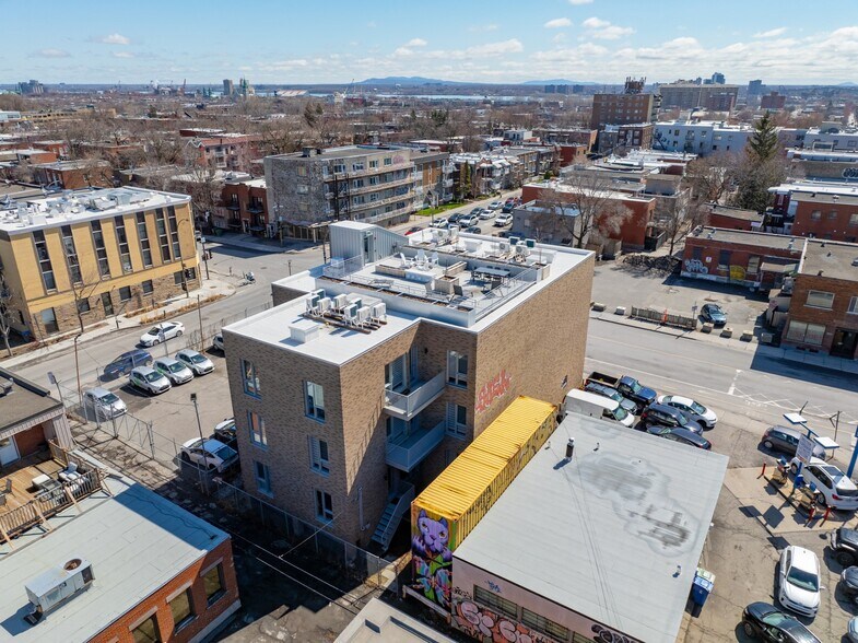 More Photos Of 2525 St Rachel E, Montréal Apartments For Sale
