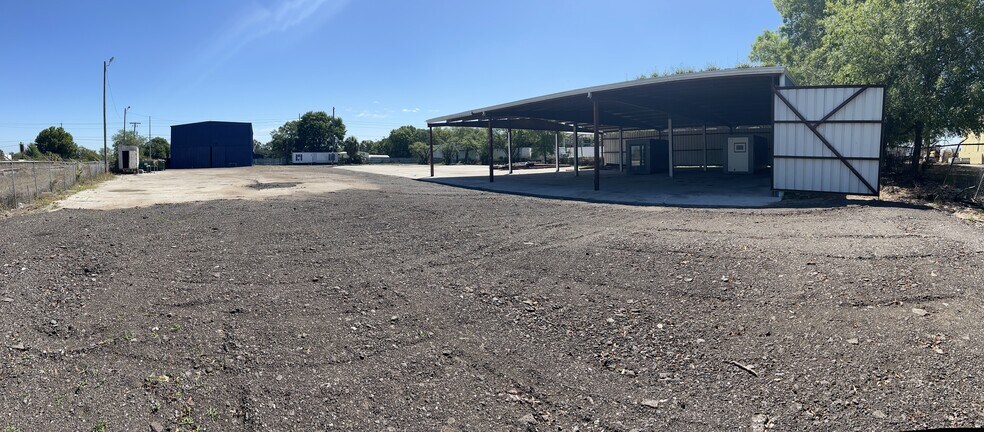 More Photos Of 2102 Orient Rd, Tampa Warehouse For Sale