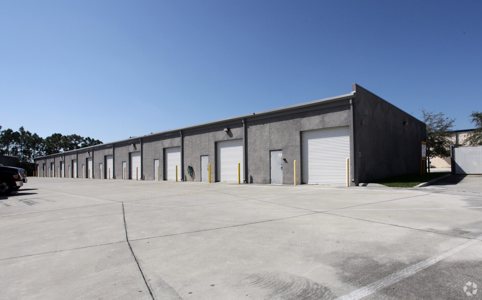 Primary Photo Of 733-737 Commerce Dr, Venice Warehouse For Lease