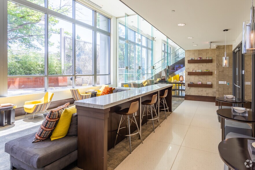 More Photos Of 4918 Saint Elmo Ave, Bethesda Apartments For Lease