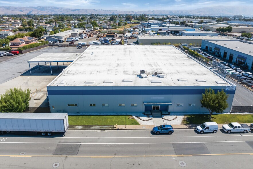 More Photos Of 8239 Enterprise Dr, Newark Manufacturing For Sale
