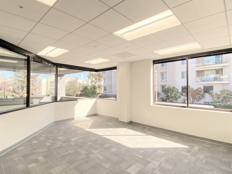 More Photos Of 910 Campisi Way, Campbell Loft Creative Space For Lease
