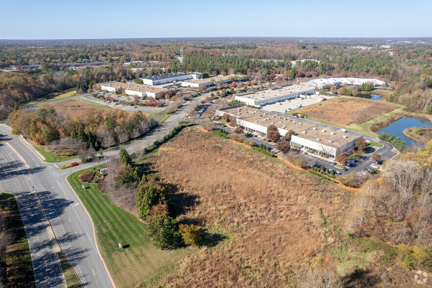 More Photos Of 8560 Magellan Pkwy, Richmond Light Distribution For Lease