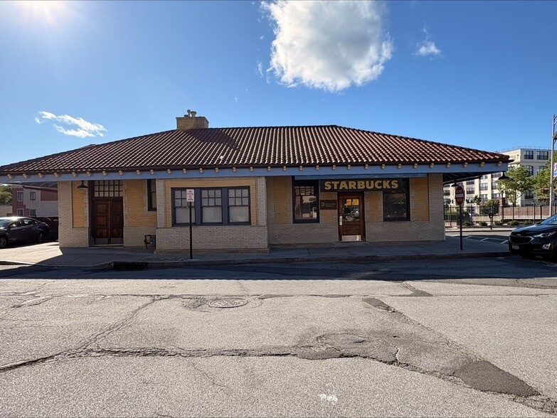 More Photos Of 1 Depot Square, Tuckahoe Fast Food For Lease