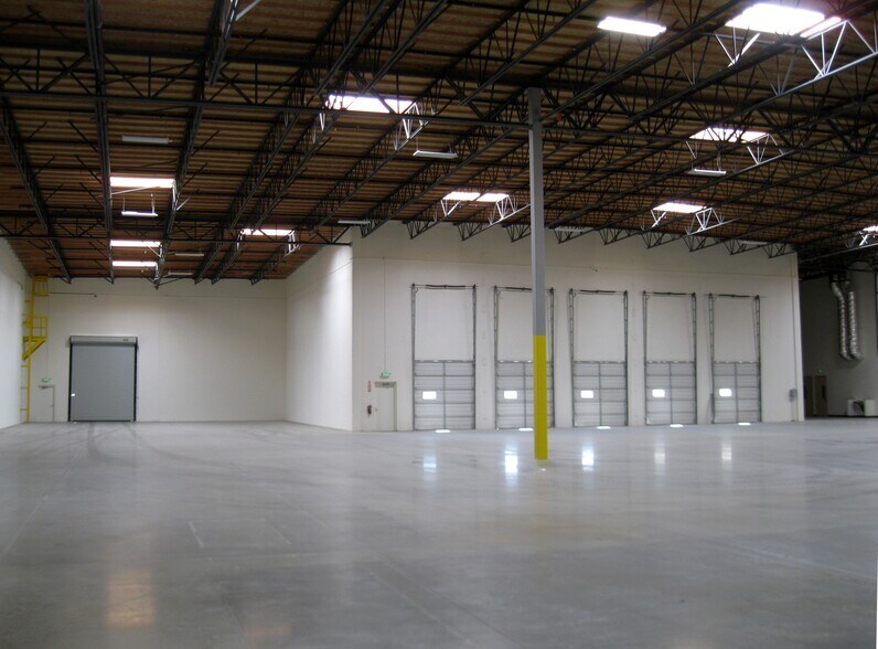 More Photos Of 802 Echelon Ct, City of Industry Warehouse For Lease