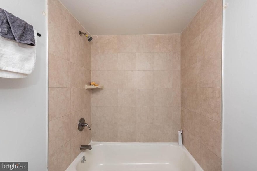 More Photos Of 1911 W Baltimore St, Baltimore Apartments For Sale