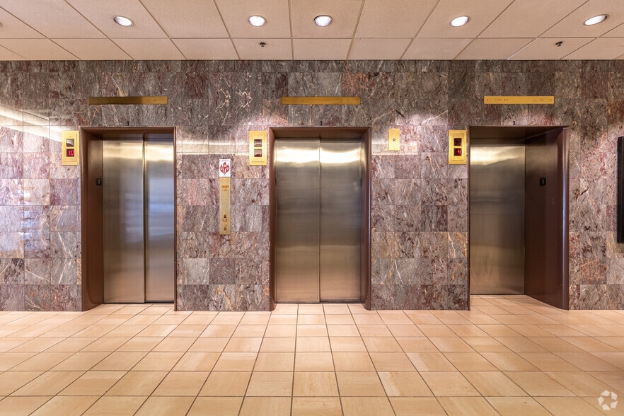 More Photos Of 402 E Yakima Ave, Yakima Unknown For Lease