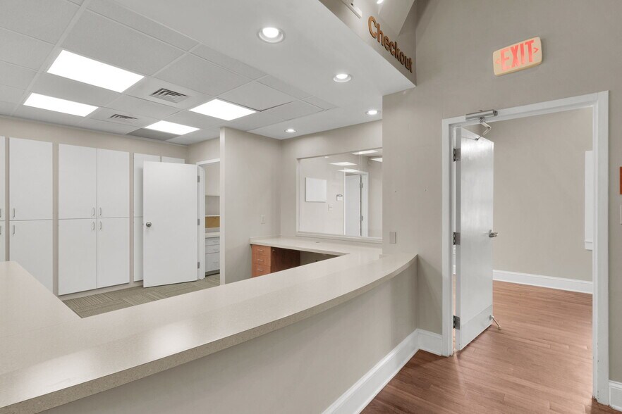 More Photos Of 1201-1203 Colonial Commons Ct, Lancaster Medical For Lease