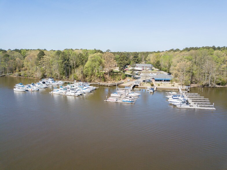 More Photos Of 9100 Wilcox Neck Rd, Charles City Marina For Lease
