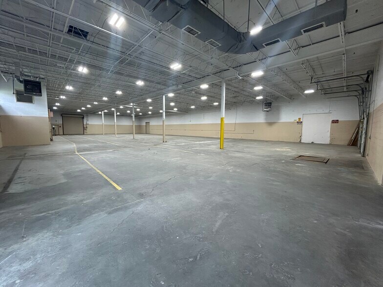 More Photos Of 560 Main St, Hudson Warehouse For Lease