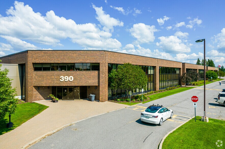 More Photos Of 390 March Rd, Ottawa Flex For Lease